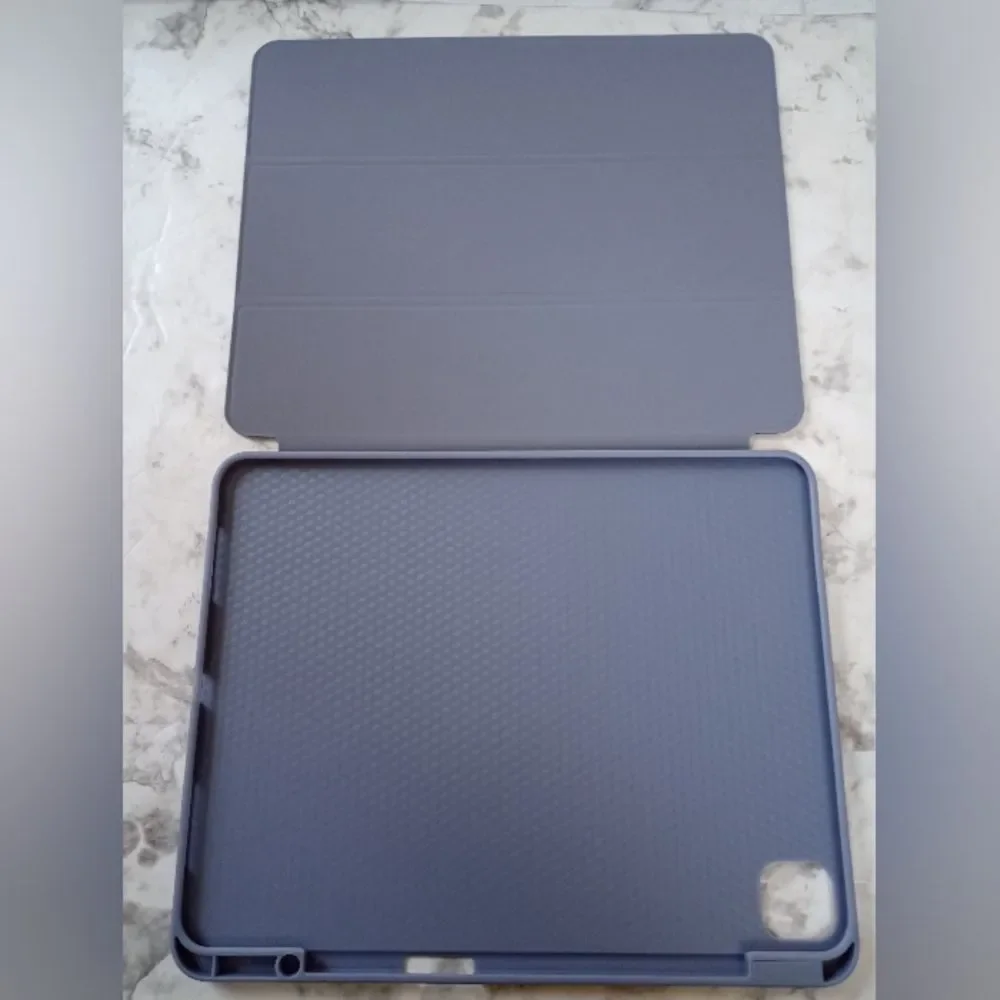 NIB Vaks iPad Pro 13 inch Case Blue Gray